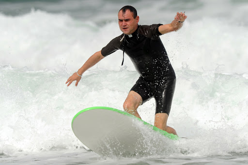 Abbé Fournié en surf &#8211; it