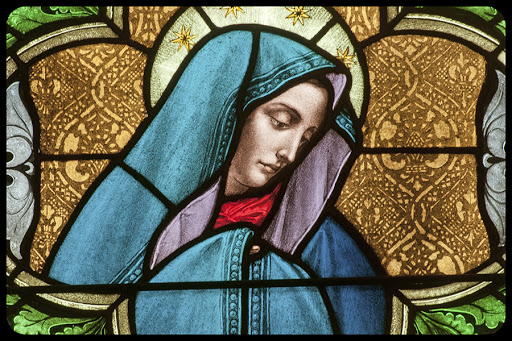 Blessed Virgin Mary © Nancy Bauer / Shutterstock.com &#8211; it