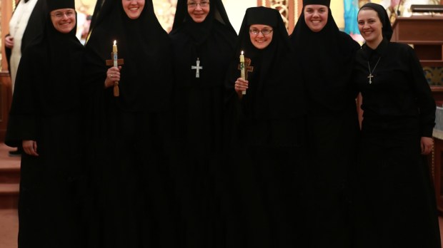 web-byzantine-sisters-christ-the-bridegroom-monastery-publicity-photo