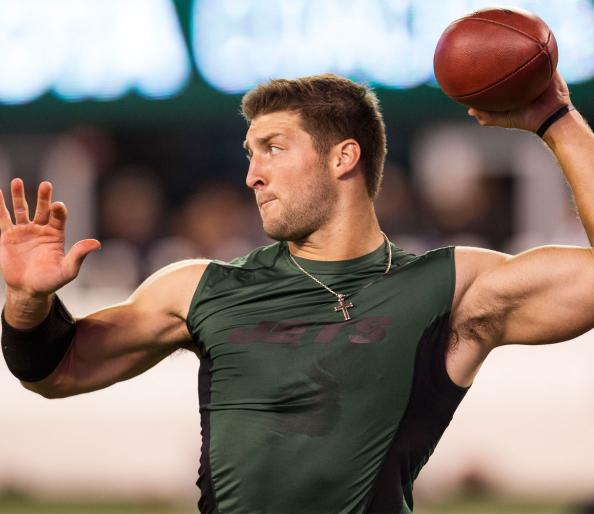 main-tim-tebow-returns-to-nfl-signs-one-year-deal-with-eagles