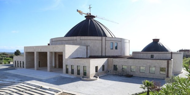 Ecco La Chiesa Voluta Dalla Mistica Natuzza Evolo