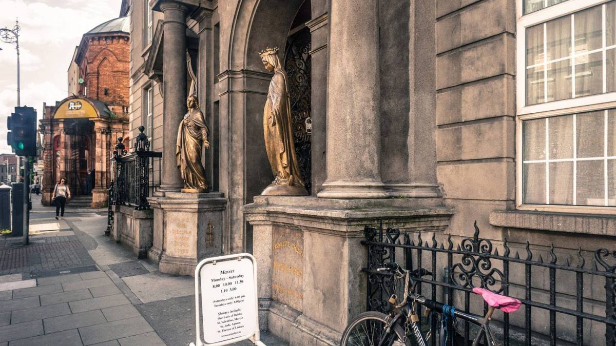 web-relics-of-saint-valentine-whitefriar-street-church-dublin-ireland-2-william-murphy-cc2