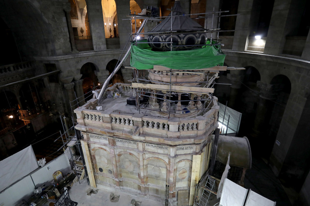 web-holy-sepulchre-000_m199h-gali-tibbon-afp-ai1