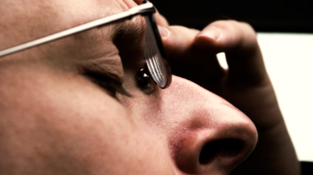 WEB3-MAN-GLASSES-FACE-CLOSE-UP-STRESS-UPSET-Lisa-Brewster-CC