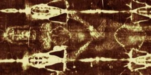Sindone, 3 prove scientifiche a favore della Risurrezione “attraverso” il lenzuolo