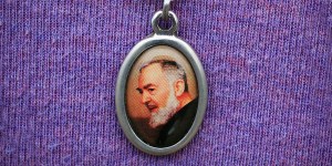 Gli straordinari miracoli di Padre Pio per il dono della maternità