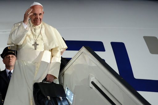 TEL AVIV, ISRAEL – MAY 26: Pope Francis waves as he departs at Ben Gurion International Airport