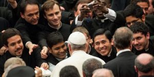 Il Papa: non sempre nei seminari arriva gente normale