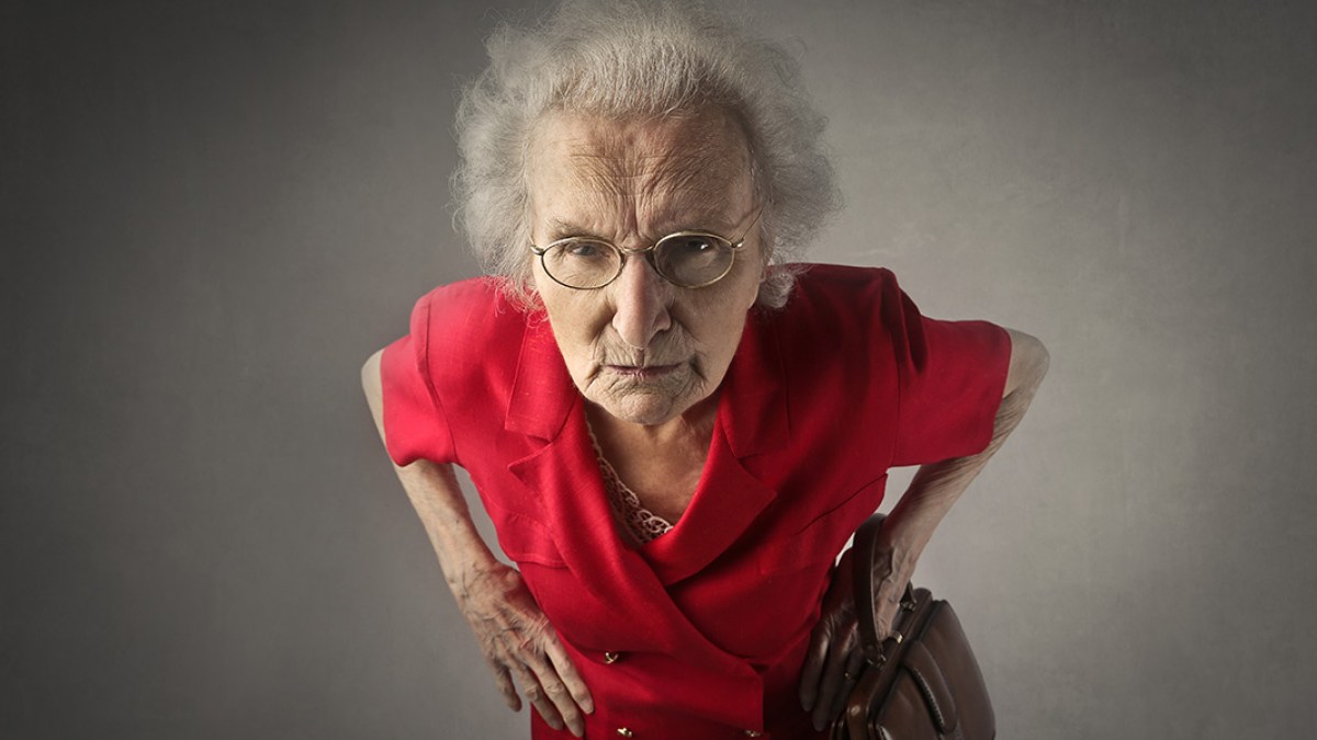 WEB3-ANGRY-OLD-WOMAN-GRANDMA-Shutterstock_385488328- Ollyy-AI
