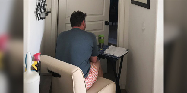 web3-man-chair-waiting-company-for-wife-cancer-jon-newman-california-marci-mackenna-newman-twitter