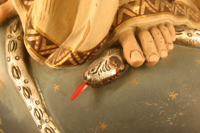 Dio schiaccia il serpente con l'umiltà di Maria