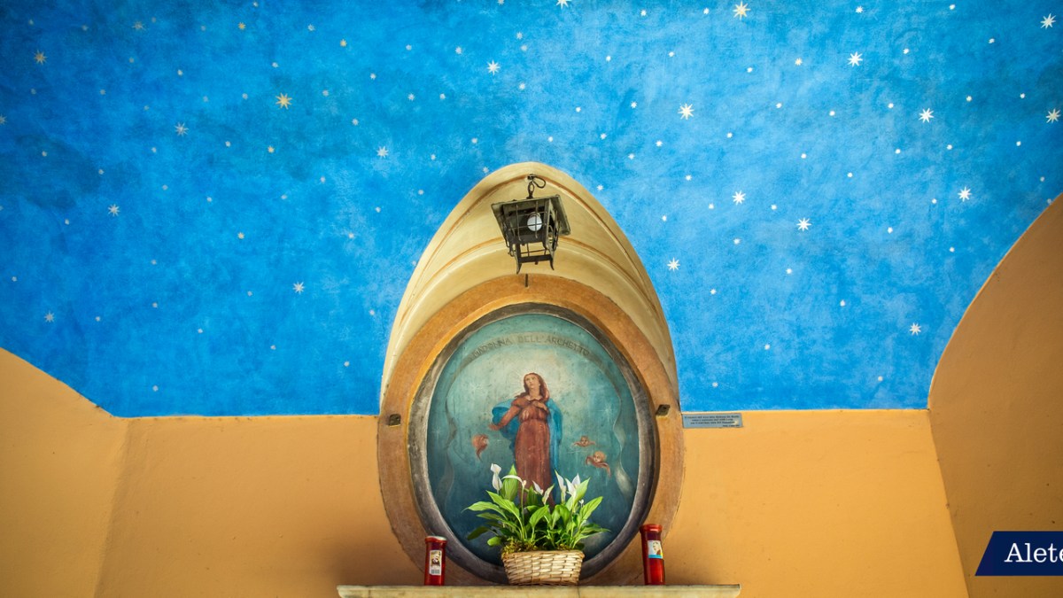 Madonna via arco dei banchi