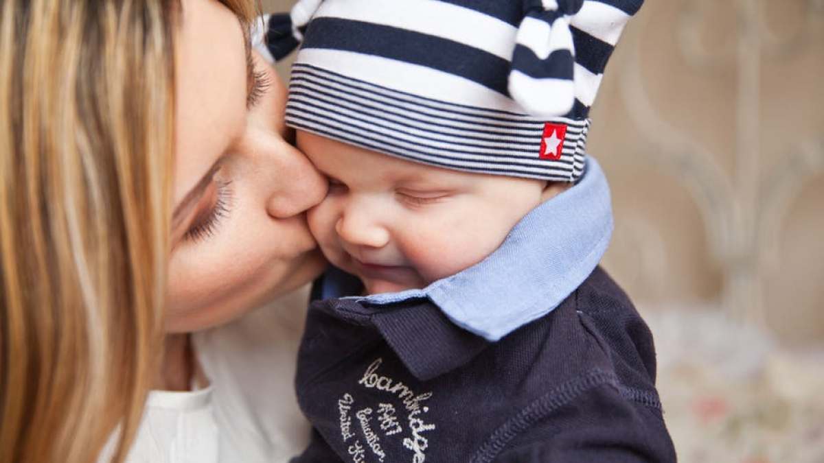 MAMMA, FIGLIO, FAMIGLIA