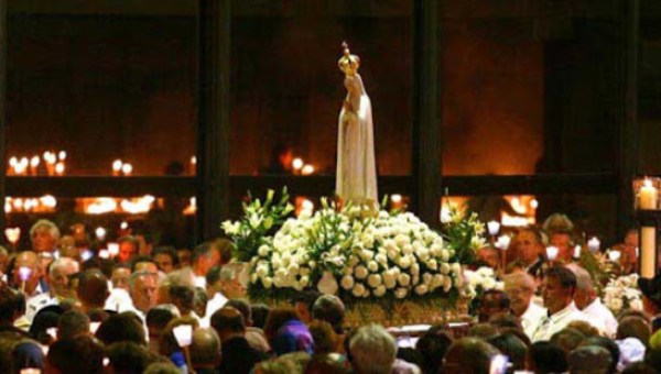 PROCESSIONE IDOLATRIA BIBBIA