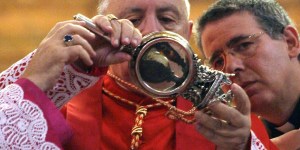 15 curiosità su San Gennaro e la liquefazione del suo sangue