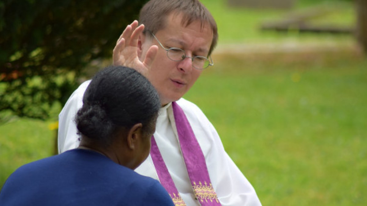 web3-confession-priest-woman-face-to-face-sacrament-reconciliation-absolution-diocese-of-arundel-brighton-cc