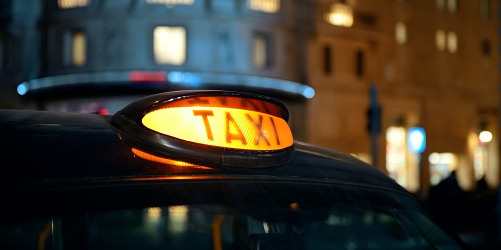 WEB3-ENGLISH-TAXI-MANCHESTER-ATTACK-SHUTTERSTOCK