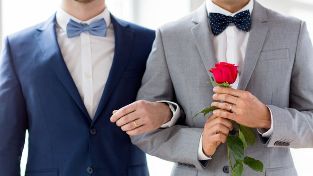 WEB3-GAY-MARRIAGE-ROSE-FLOWER-MEN-Shutterstock_276922811-By Syda Productions-AI