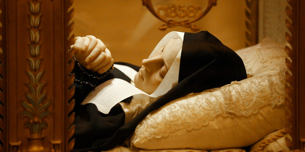 BERNADETTE LOURDES INCORRUTTIBILE