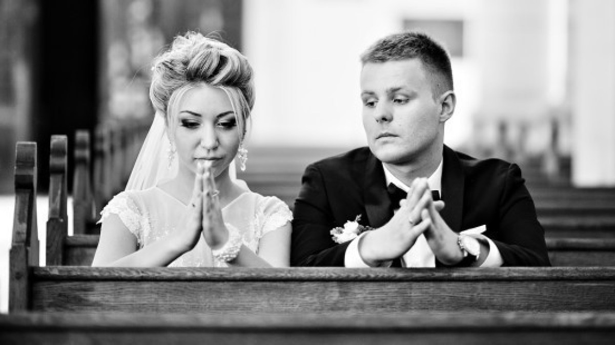 matrimonio-rezando