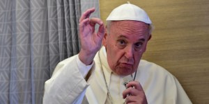 Papa Francesco contro la prostituzione: è un atto criminale, un vizio schifoso!