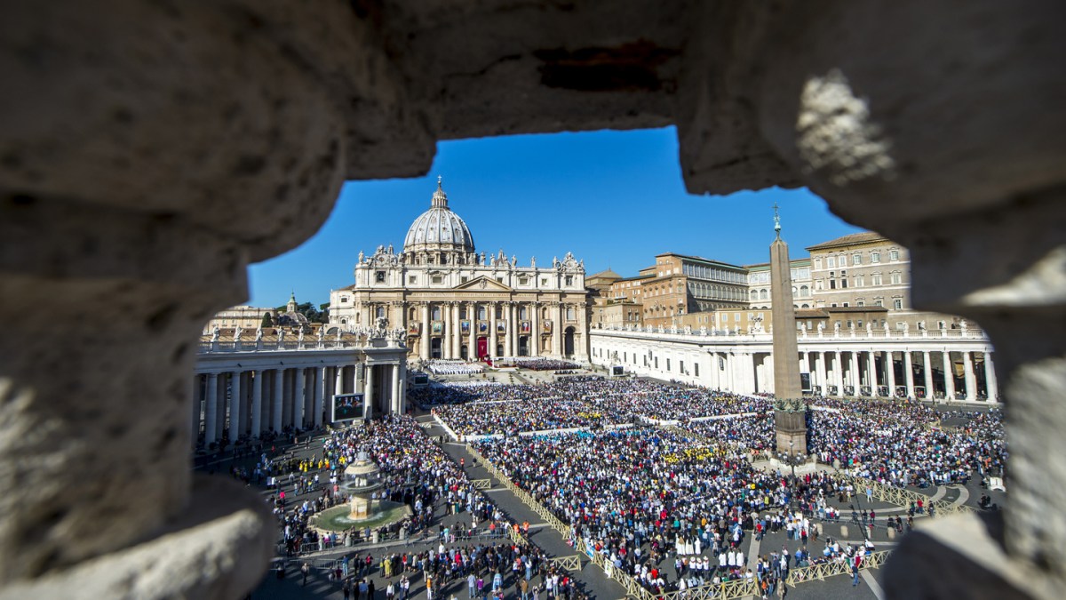 Pope Francis: Holy Mass and Canonization. October 16, 2016