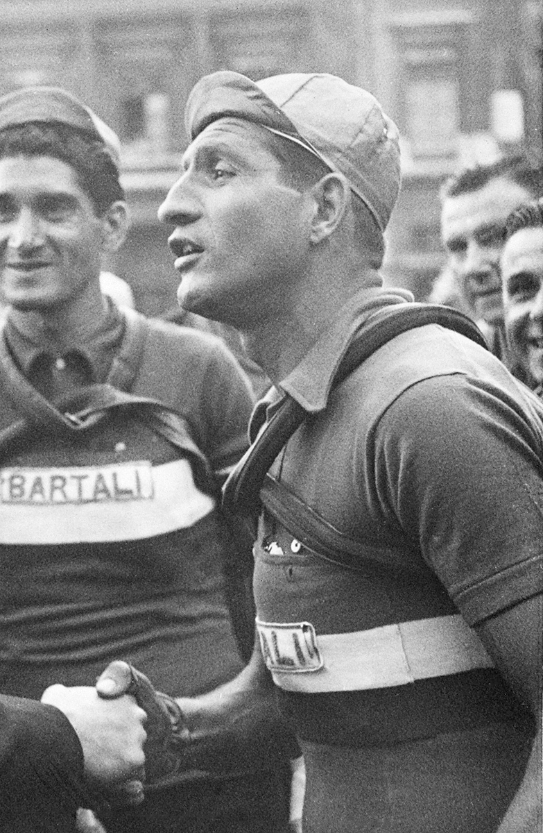 ITALY-CYCLIST-Gino_Bartali,_Tour_de_France_1950-GaHetNa (Nationaal Archief NL)-CC