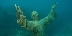 Prega per i defunti del mare con la preghiera a Cristo del Mare