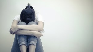 WEB3-GRIEF-SADNESS-PAIN-shutterstock_381189358-Shaynepplstockphoto-AI