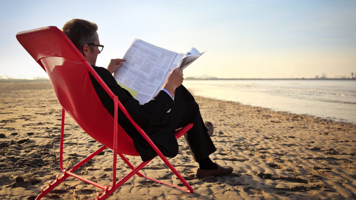 MAN READING