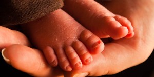 Prendersi cura dei più piccoli e fragili. Un grande &#8220;Sì alla vita&#8221; nell&#8217;abbraccio della Chiesa