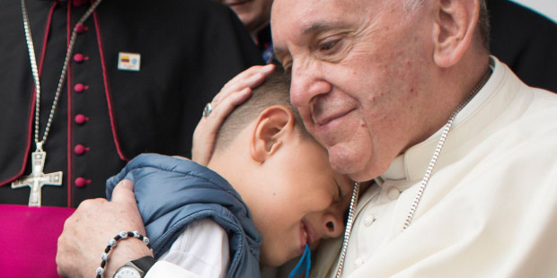 web3-pope-francis-colombia-kid-handout-osservatore-romano-afp