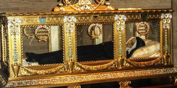 Andate a Lourdes? Visitate il corpo incorrotto di Santa Bernadette