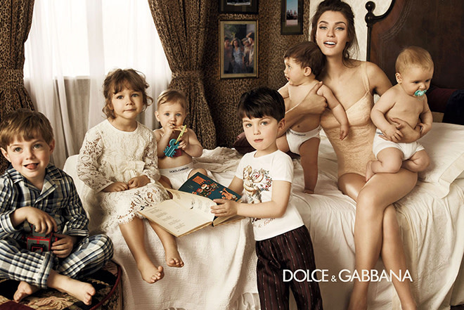 web3-family-dolce-gabana-ad-chldren-mother-bedroom-fair-use