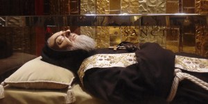 Il cuore di Padre Pio esposto tutto l’anno? I frati contrari alla richiesta