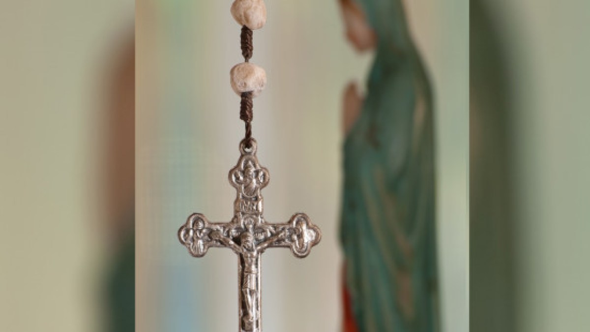 web3-madonna-with-rosary-vladimir-koletic-via-shutterstock