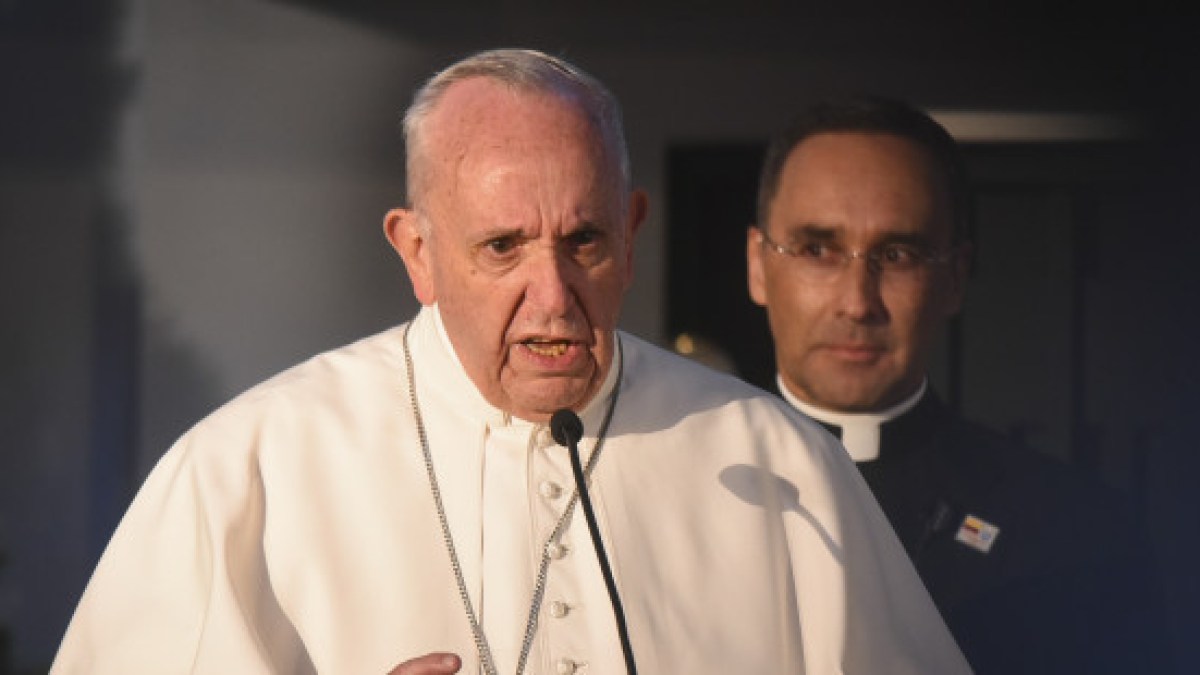 web2-pope-francis-arrival-nunciatura-bogata-imedia-marko-vombergar-17