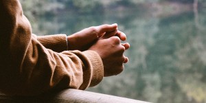 Eccoci, Signore, ti consegniamo il nostro cuore stanco