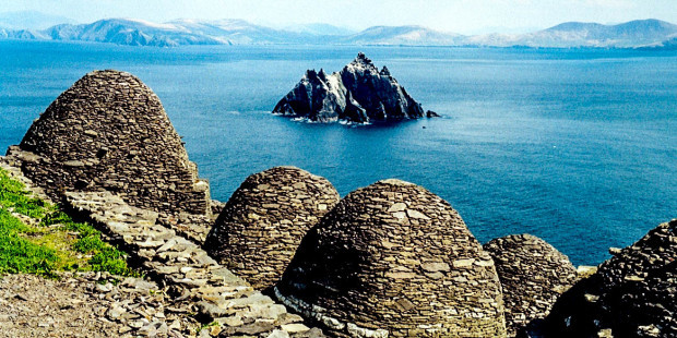 web3-luke-skywalker-beehive-huts-skellig-michael-arian-zwegers-cc-by-2-0