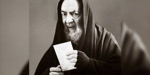 I 7 fenomeni mistici (inspiegabili) accaduti nella vita di Padre Pio