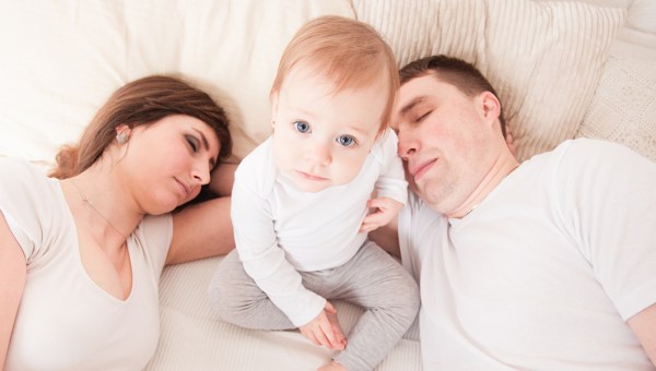 DZIECKO I ZMĘCZENI RODZICE