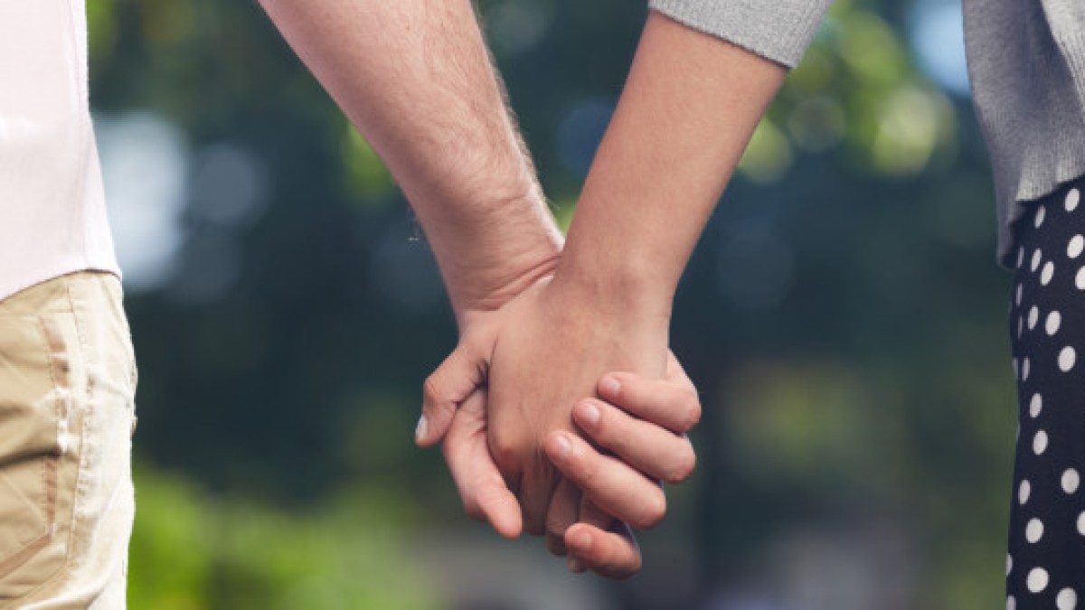 shutterstock-entretenir-couple-engagement