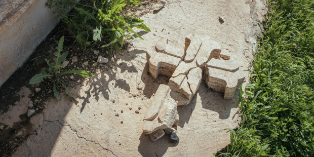 web3-france-church-vandalism-cross-broken-jean-matthieu-gautierciric