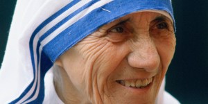 Una bella preghiera che Madre Teresa recitava mentre si vestiva 