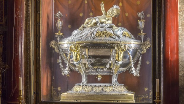 THE HOLY CRIB