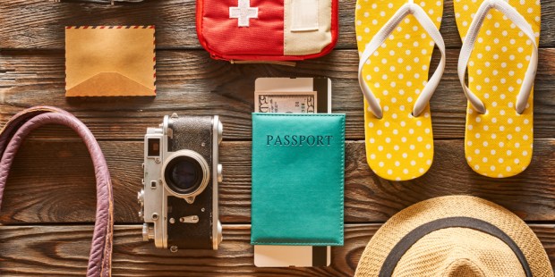HOLIDAY, KIT, FIRST AID