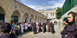 Percorrere la Via Crucis di Gesù a Gerusalemme (FOTO)