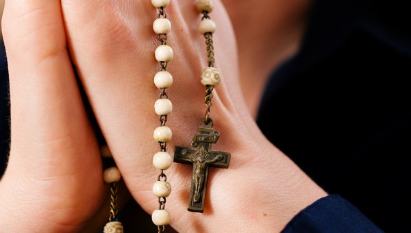 MODLITWA RÓŻAŃCEM