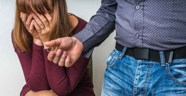 COUPLE GETTING DIVORCE