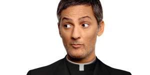 Fiorello, coraggioso cavaliere dell&#8217;ovvio, difende le donne che stirano (davvero!)